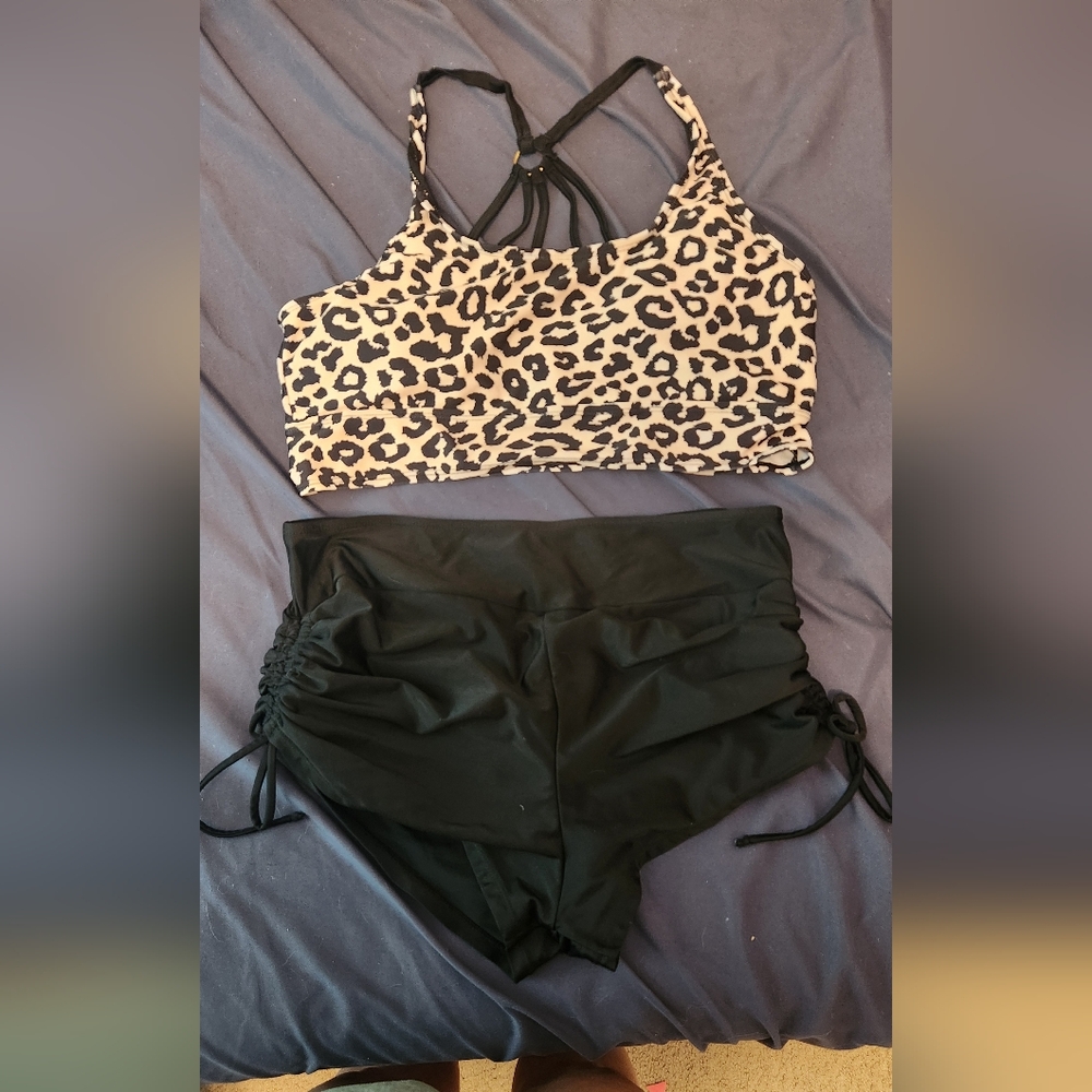 Women sixe XL two piece bathing suit